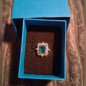 🔥NEW! Blue Topaz Halo Ring Sz 5.5